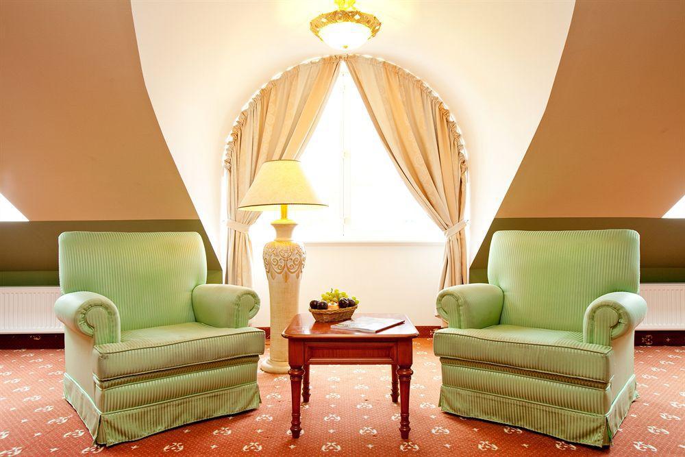 Landhotel Schloss Teschow Teterow Esterno foto