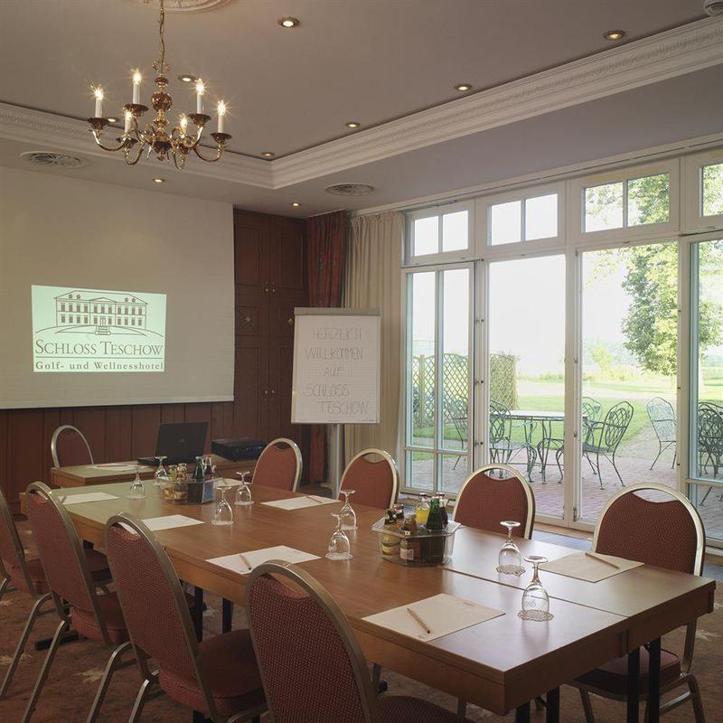 Landhotel Schloss Teschow Teterow Esterno foto