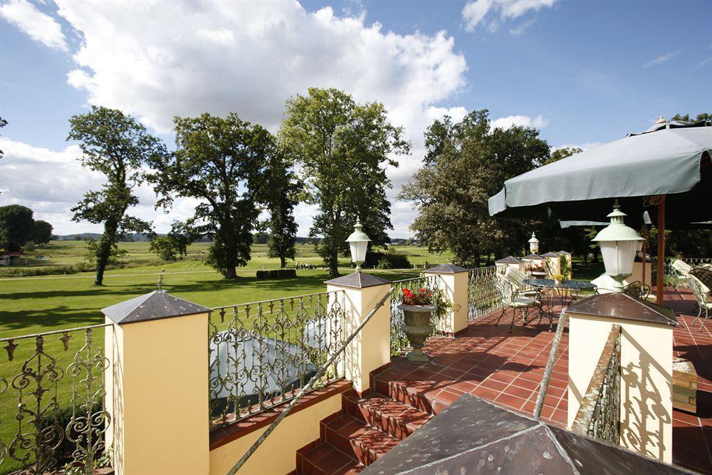Landhotel Schloss Teschow Teterow Esterno foto