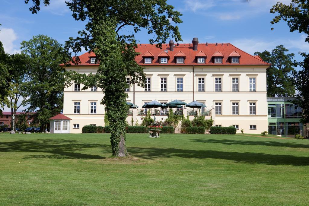 Landhotel Schloss Teschow Teterow Esterno foto
